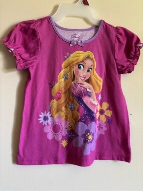 Disney Rapunzel Tangled girls' short-sleeve shirt top size 7/8 fuzzy polyester